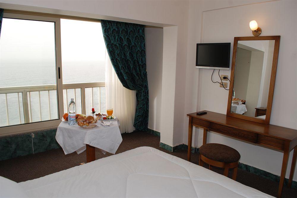 Cleopatra Hotel Alexandria (Adults Only) Exterior photo